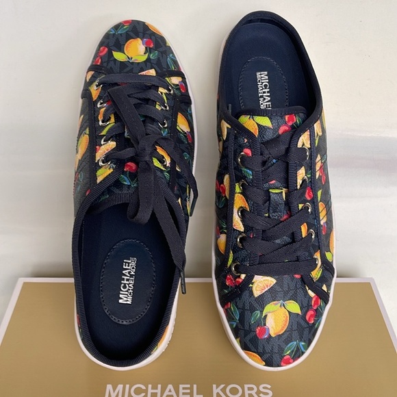 Michael Kors POPPY SLIDE SNEAKERS 
FRUIT PAINT MK SIG SM
49T4POFP1Q Platforms - Picture 10 of 16